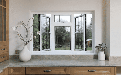 Kích thước cửa sổ cũng là một điểm quan trọng ảnh hưởng đến khả năng thẩm mỹ và độ tiện nghi của căn nhà. Với những mẫu cửa sổ đa dạng về kích thước và thiết kế hiện đại, chúng tôi sẽ giúp cho bạn lựa chọn được sản phẩm phù hợp với yêu cầu và thẩm mỹ của gia đình.