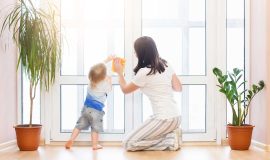 Cách vệ sinh cửa nhôm kính đúng cách luôn đẹp như mới